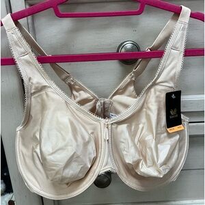 Wacoal underwire bra 44DD